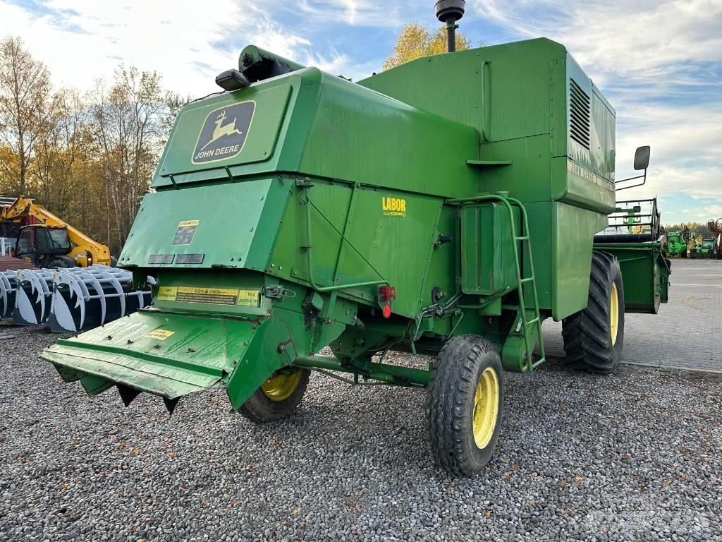 John Deere 1042 콤바인 수확기