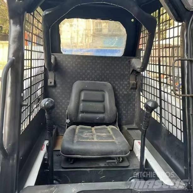 Bobcat S 160  스키드로더