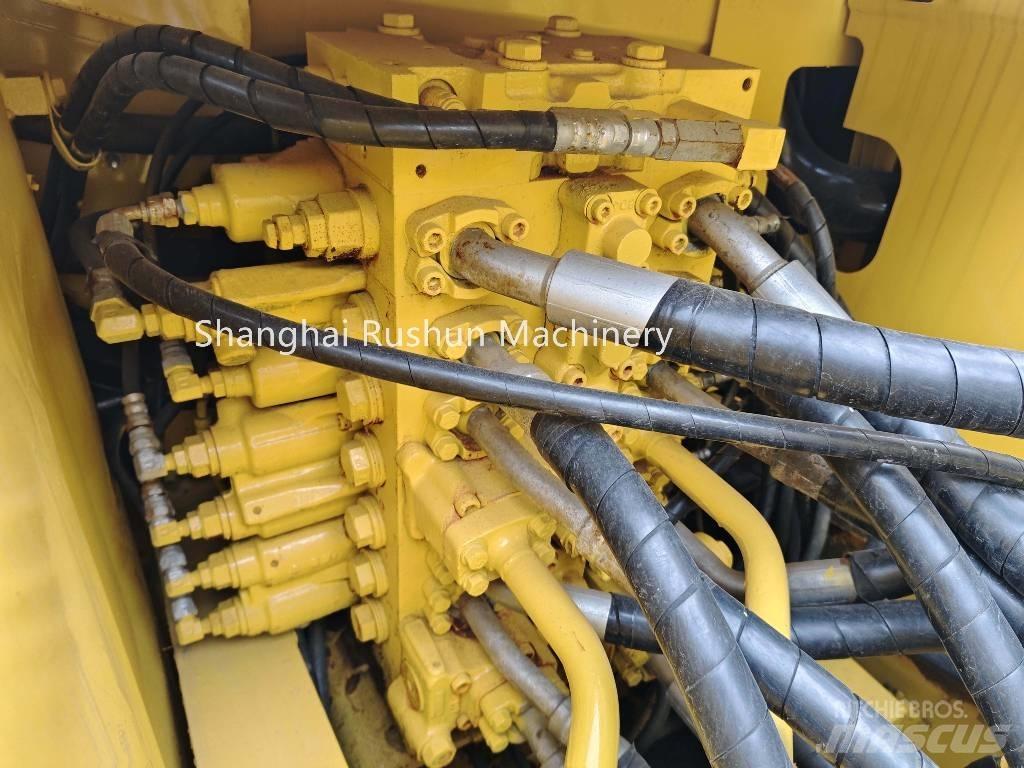 Komatsu PC210-8 대형 굴삭기 29톤 이상