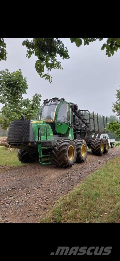John Deere 1110E 원목 포워더