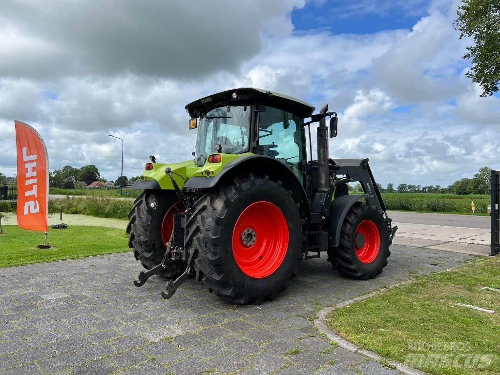 CLAAS Arion 530 CIS 트랙터