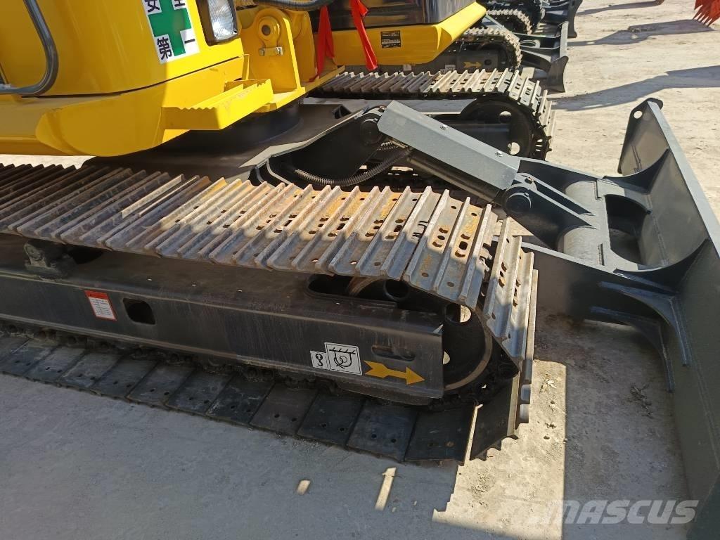 Komatsu PC 70 대형 굴삭기 29톤 이상