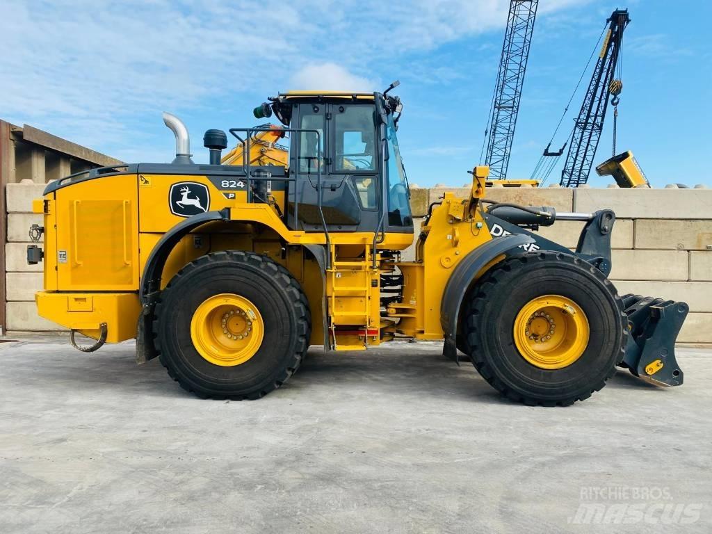 John Deere 824p  휠로우더