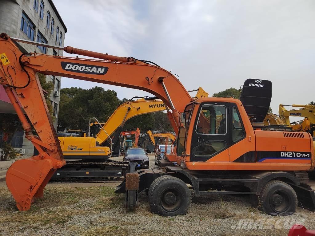 Doosan DH 210 W-7  휠 굴삭기