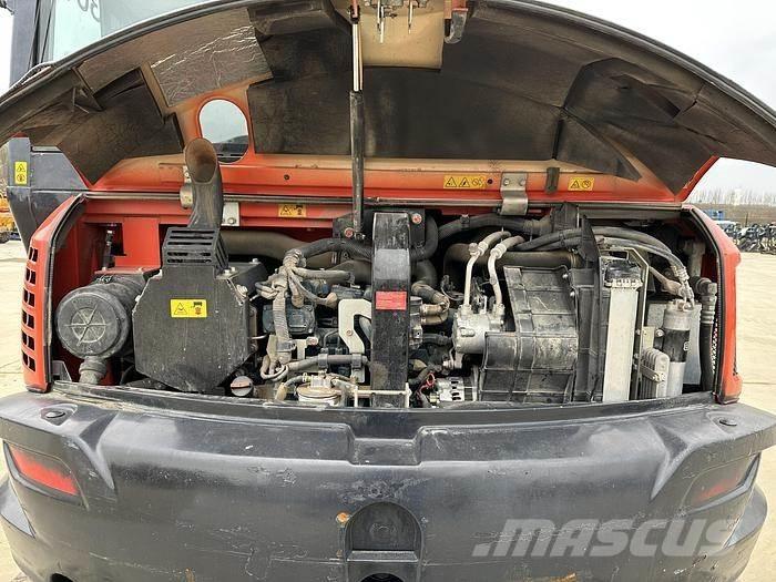 Kubota KX080-4A2 중형굴삭기 7톤-28톤