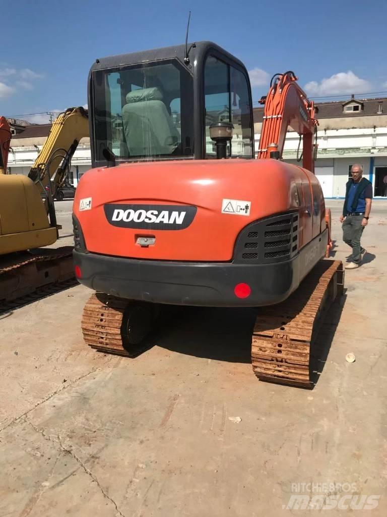 Doosan dx60 대형 굴삭기 29톤 이상
