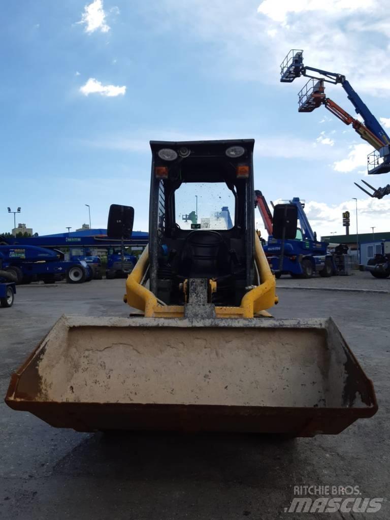 Neuson 501 S  스키드로더