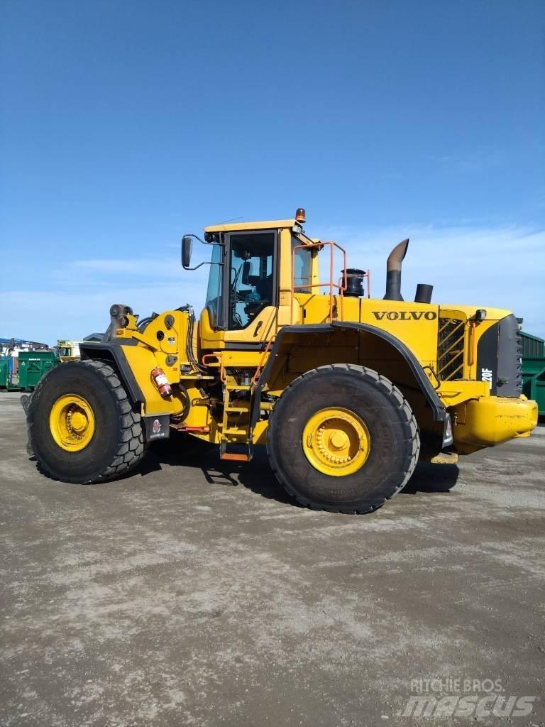 Volvo L 220 F  휠로우더