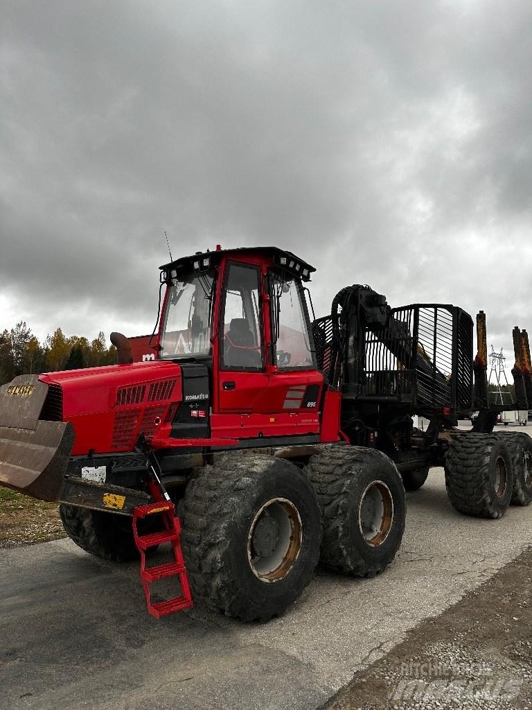Komatsu 895 원목 포워더