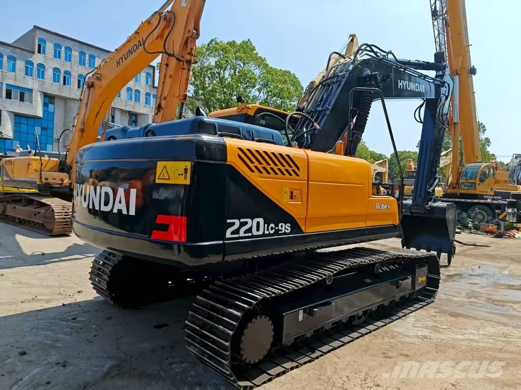 Hyundai R220LC-9S 대형 굴삭기 29톤 이상