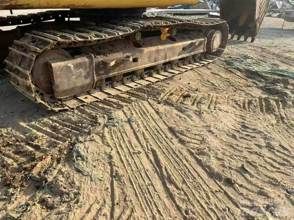 CAT 320 D2 대형 굴삭기 29톤 이상
