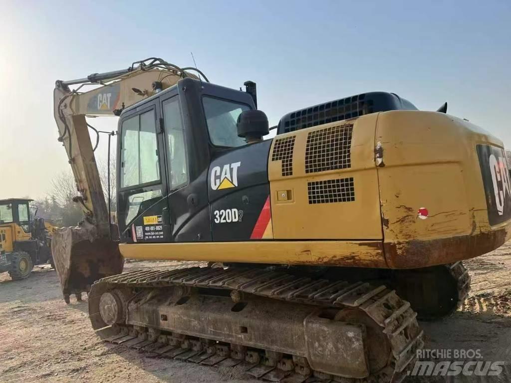 CAT 320 D2 대형 굴삭기 29톤 이상