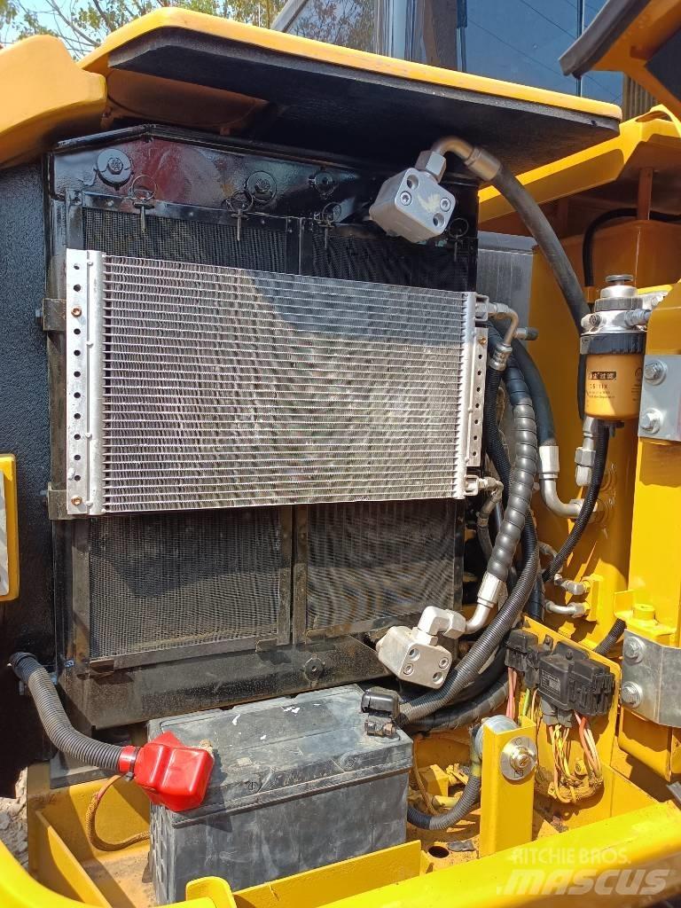 CAT 306 소형 굴삭기 7톤 미만