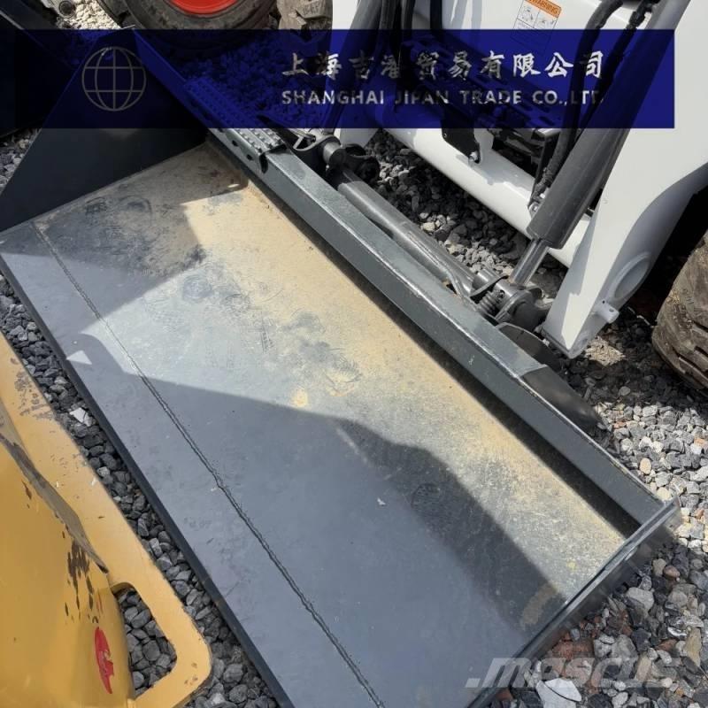 Bobcat S 550  스키드로더