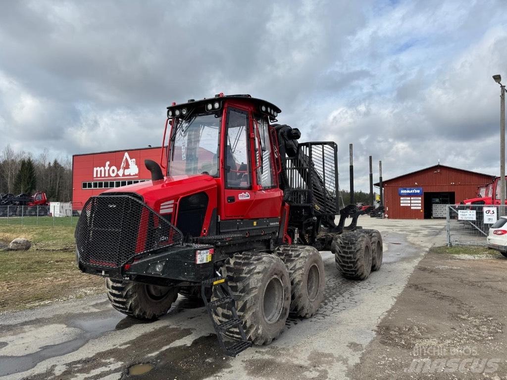 Komatsu 835 원목 포워더