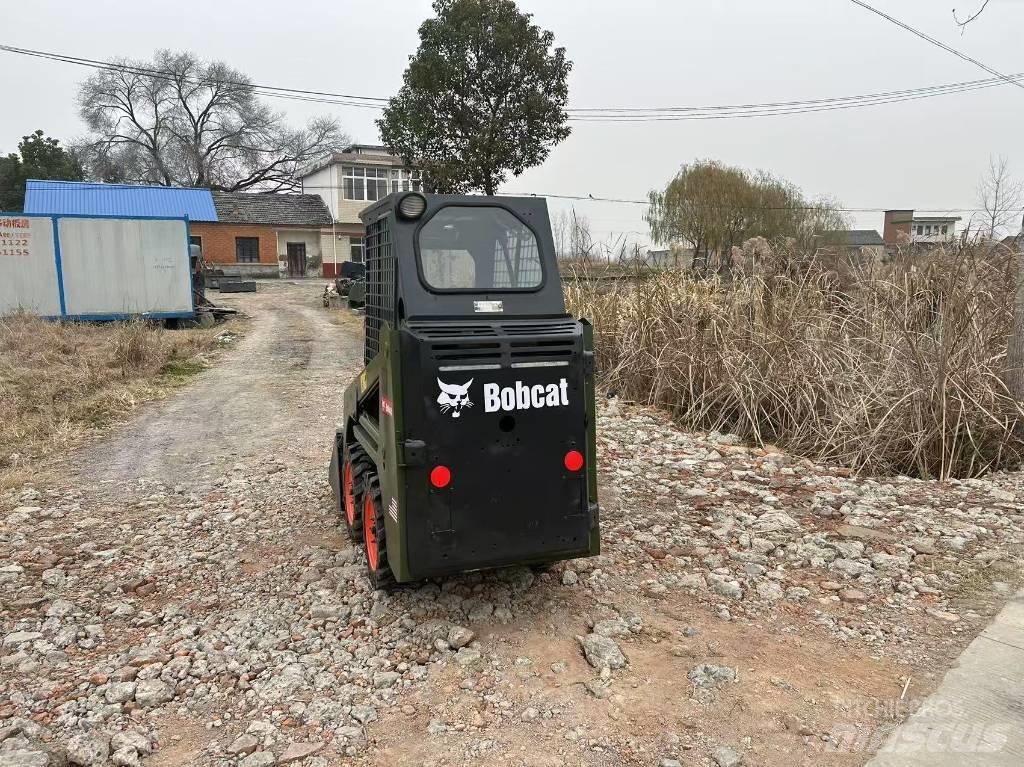Bobcat S 70  스키드로더