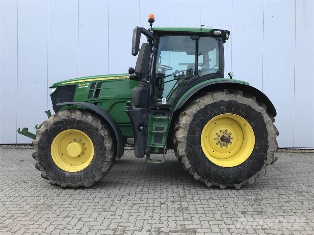 John Deere 6250R 트랙터