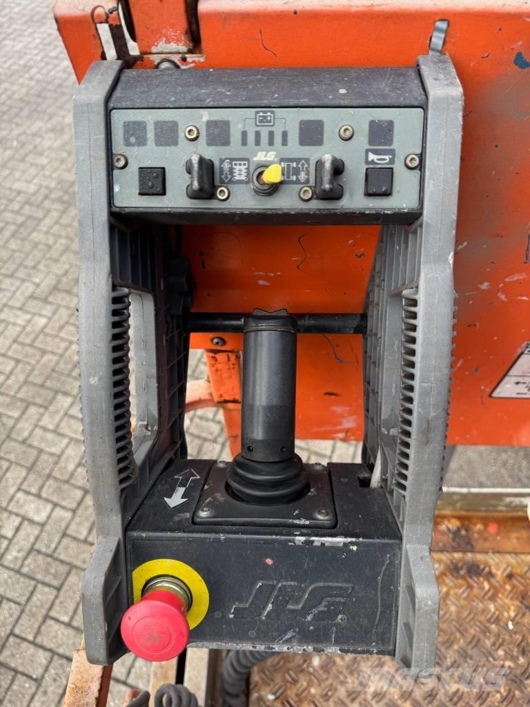 JLG 2646 ES 가위형 리프트