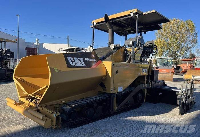 CAT AP 655D 아스팔트 포장장비