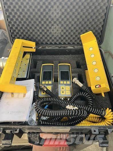 CAT AP 655D 아스팔트 포장장비