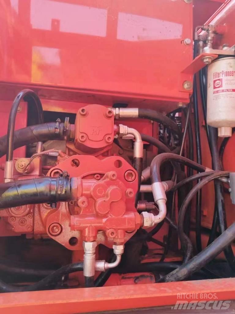 Doosan DX150W-9  휠 굴삭기