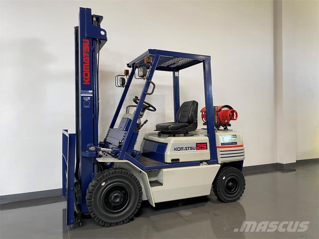 Komatsu FG25T-11E LPG 지게차