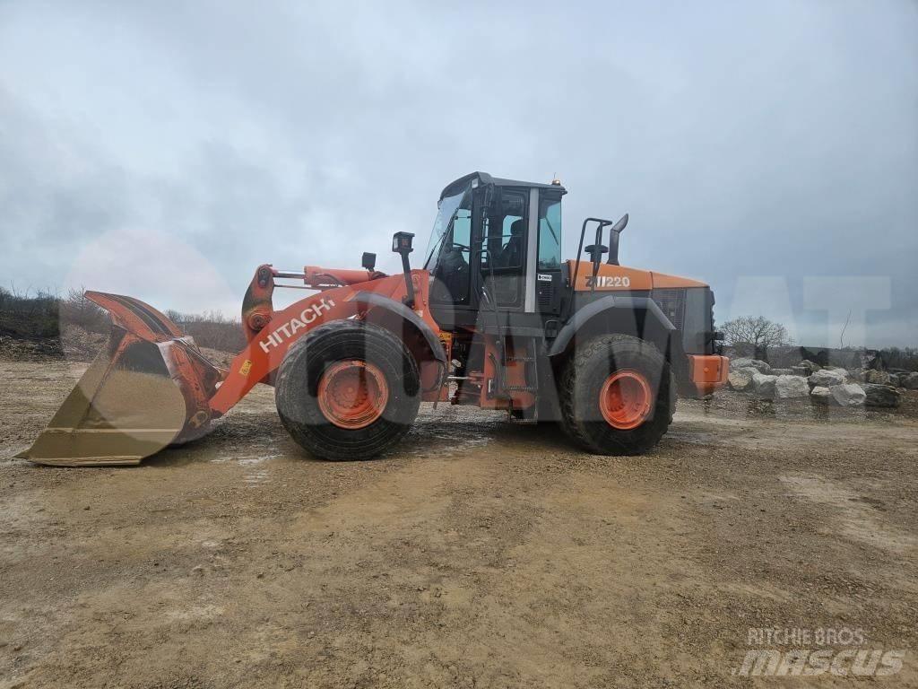 Hitachi ZW 220  휠로우더