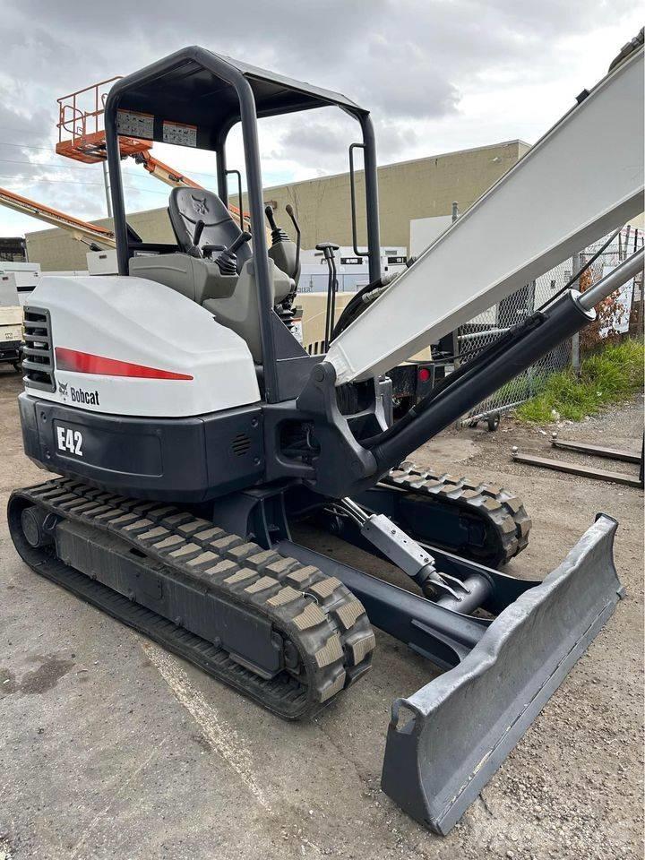 Bobcat E42 소형 굴삭기 7톤 미만