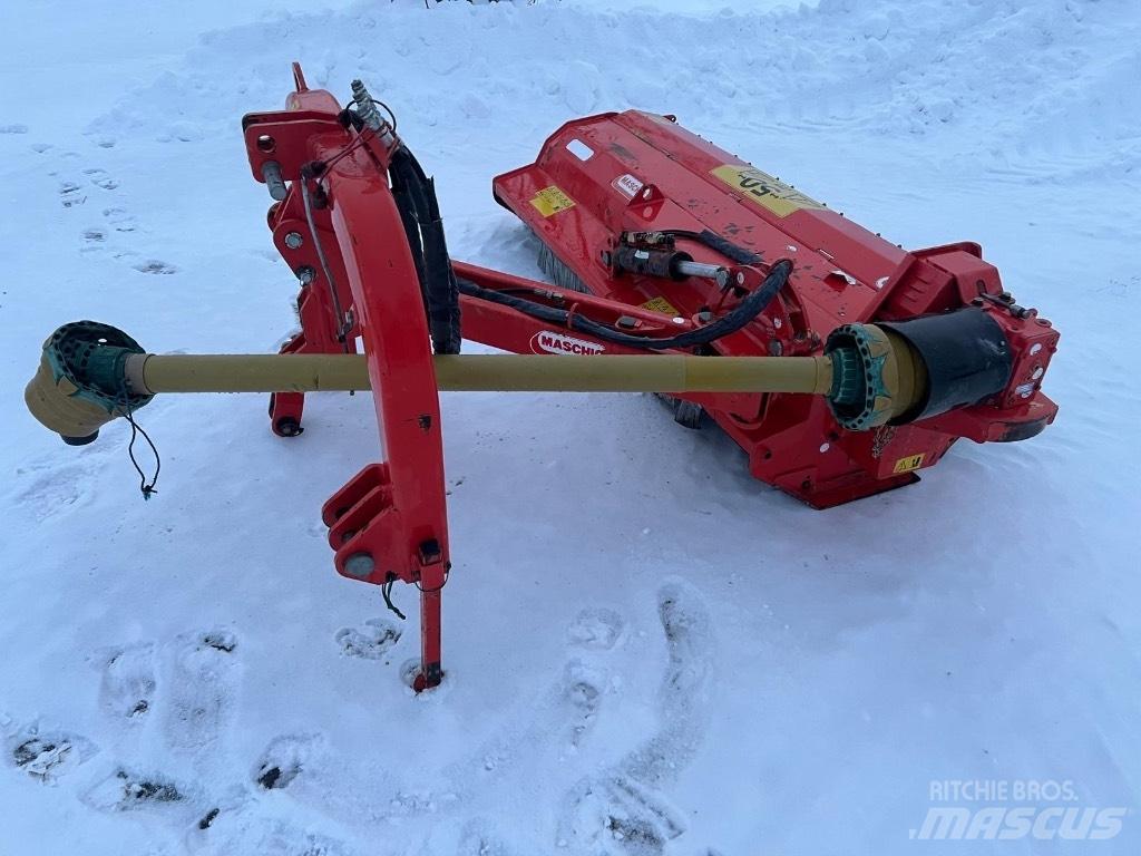 Maschio Giraffa 210 목장 제초기 및 토퍼