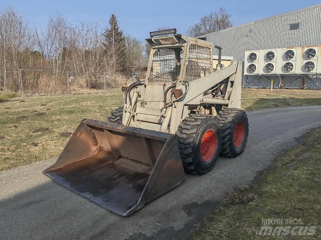 Bobcat M 970  스키드로더