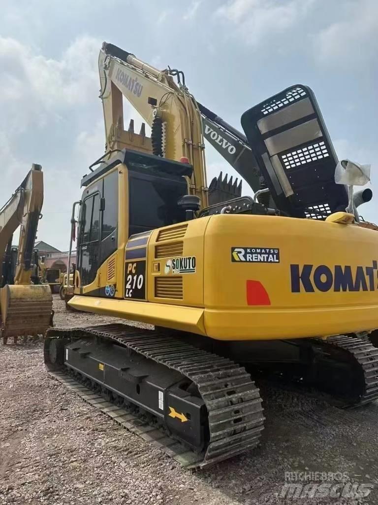 Komatsu 210-8 대형 굴삭기 29톤 이상