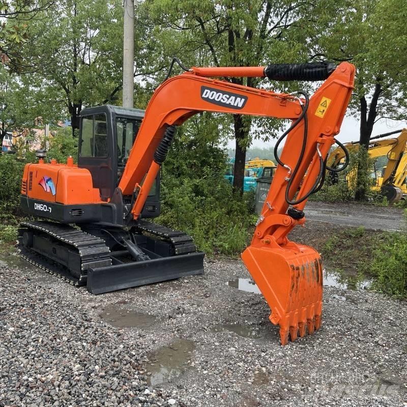 Doosan DH 60 소형 굴삭기 7톤 미만