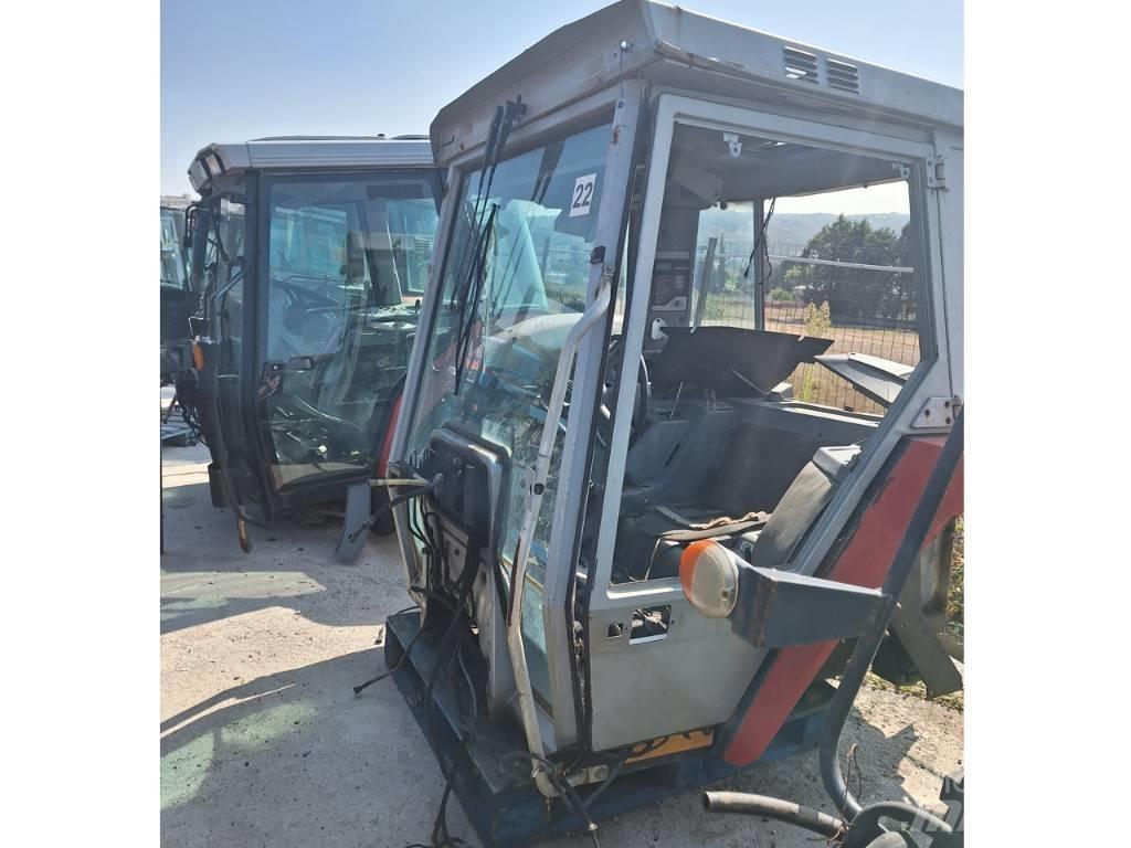 Massey Ferguson 3080 캐빈 및 인테리어