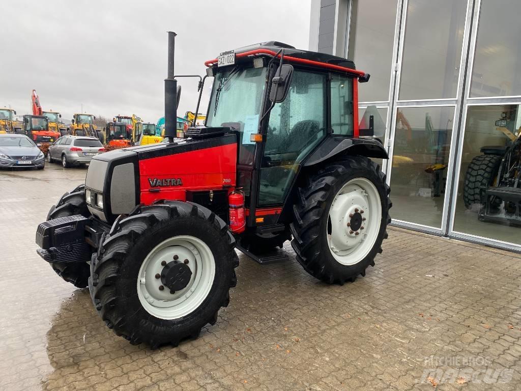 Valtra 700-4 트랙터