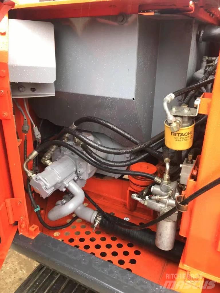 Hitachi ZX 60 소형 굴삭기 7톤 미만
