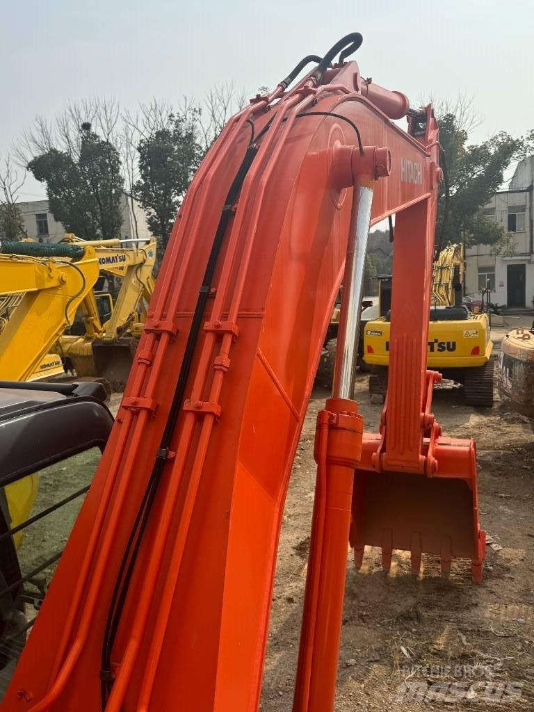 Hitachi ZX 240 대형 굴삭기 29톤 이상