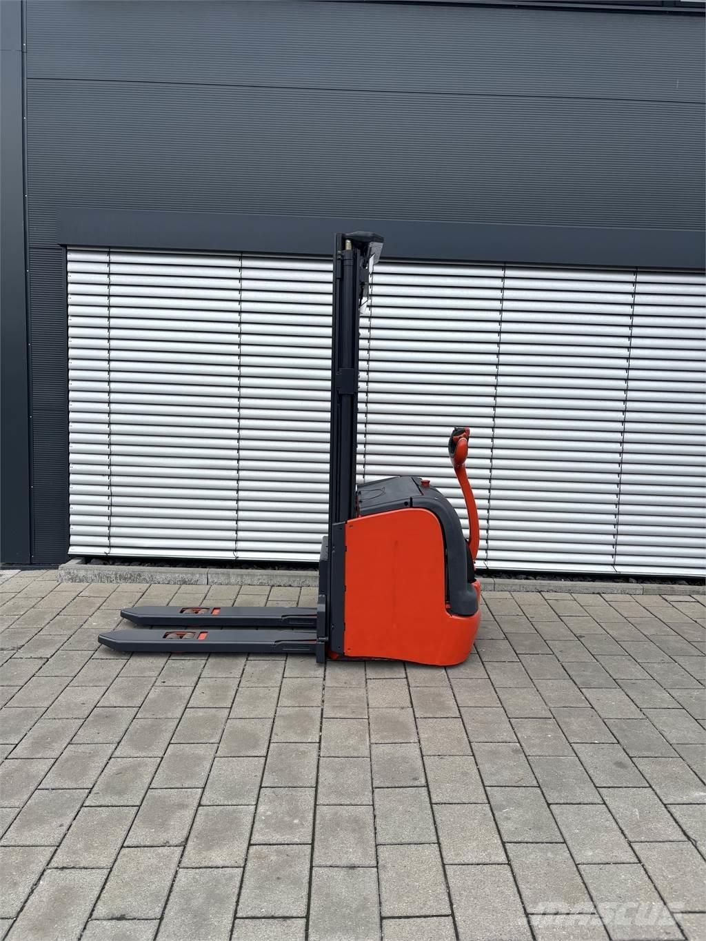 Linde L16 보행식 리치 지게차