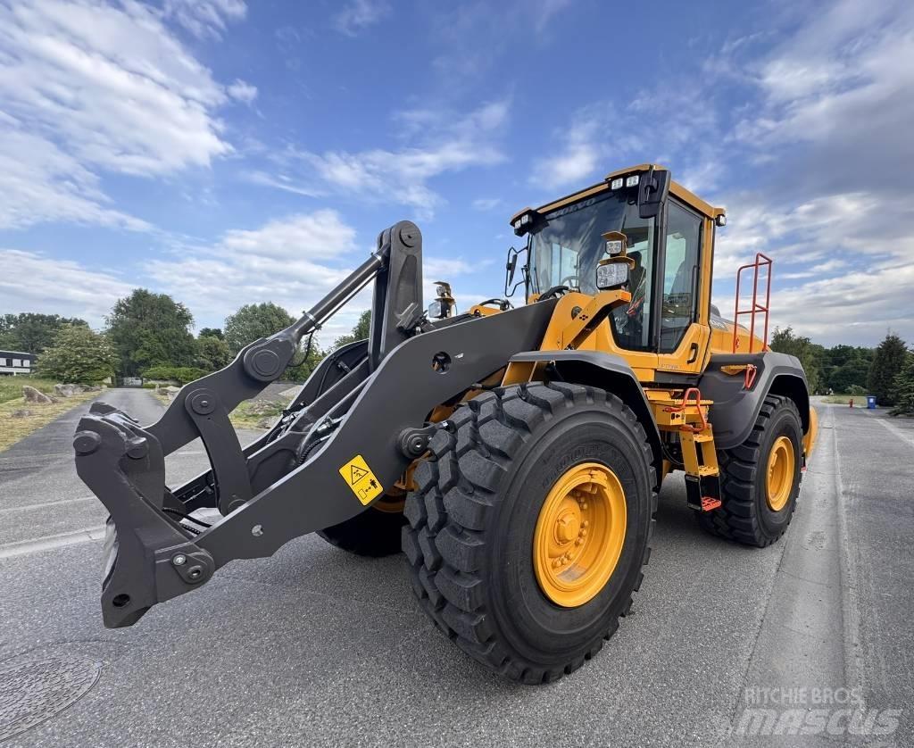 Volvo L 120 H2  휠로우더