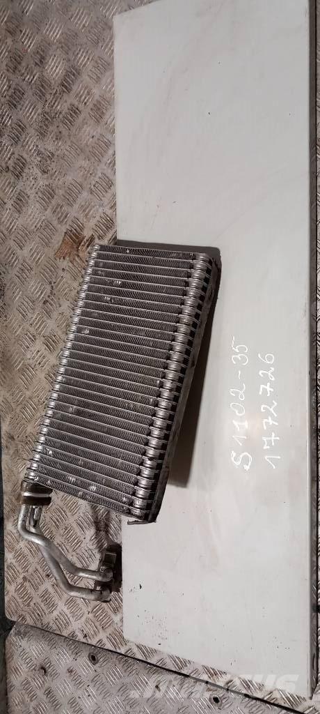 Scania R 440.   1772726 라디에이터