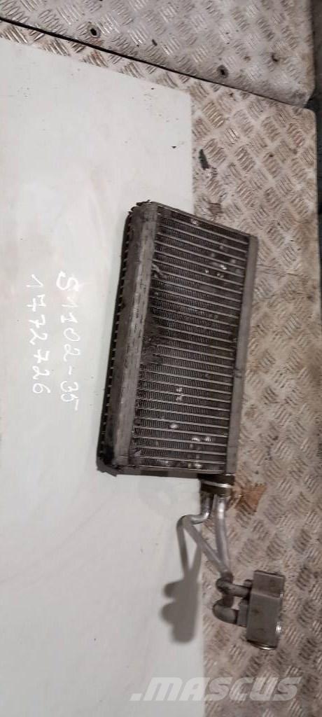 Scania R 440.   1772726 라디에이터