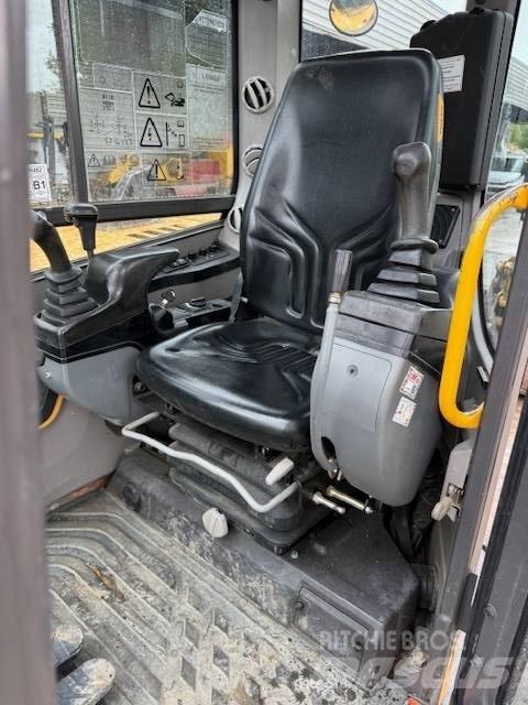 Volvo ECR 88 중형굴삭기 7톤-28톤