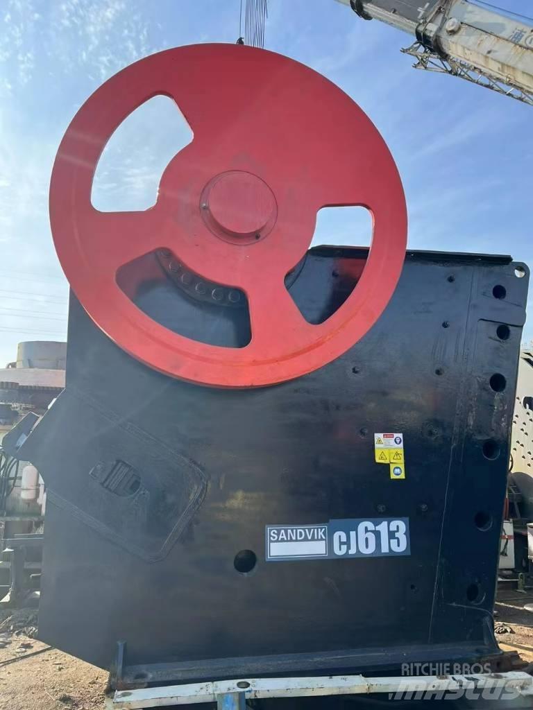 Sandvik CJ613 크러셔