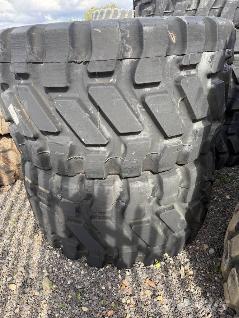 Goodyear 750/65R25 타이어, 휠 및 림