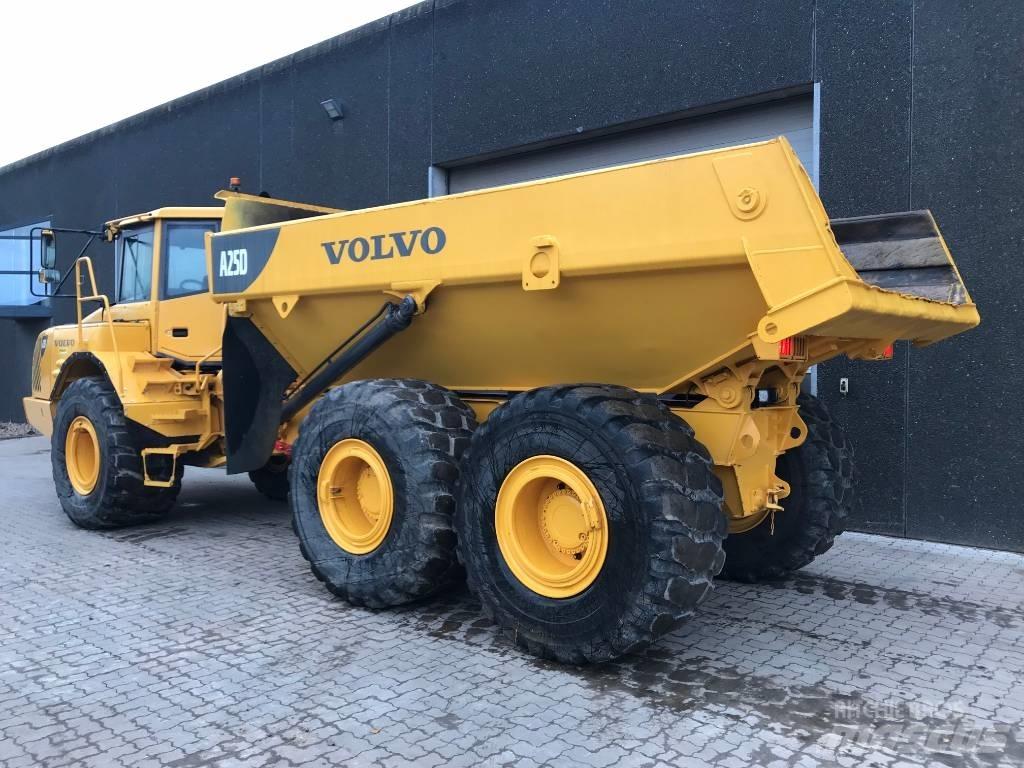 Volvo A25D 건설현장 덤프트럭