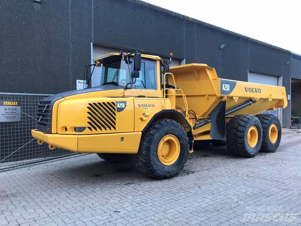 Volvo A25D 건설현장 덤프트럭