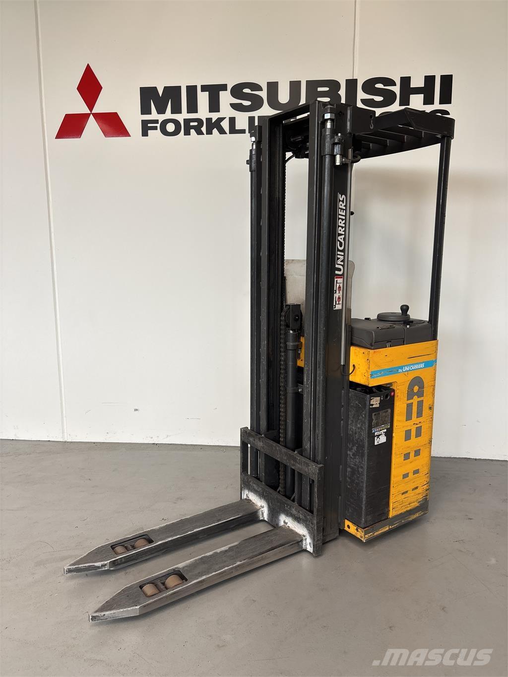 Atlet A160 보행식 리치 지게차