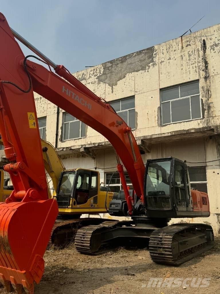 Hitachi ZX 240 대형 굴삭기 29톤 이상