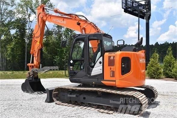 Hitachi ZX 135 대형 굴삭기 29톤 이상