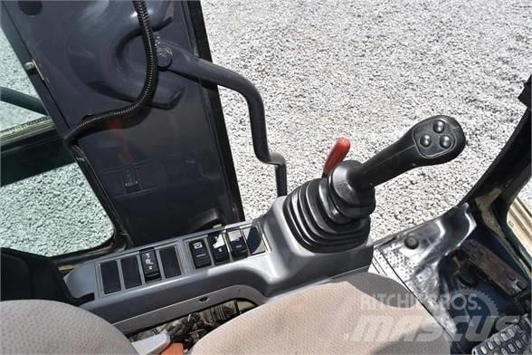 Hitachi ZX 135 대형 굴삭기 29톤 이상