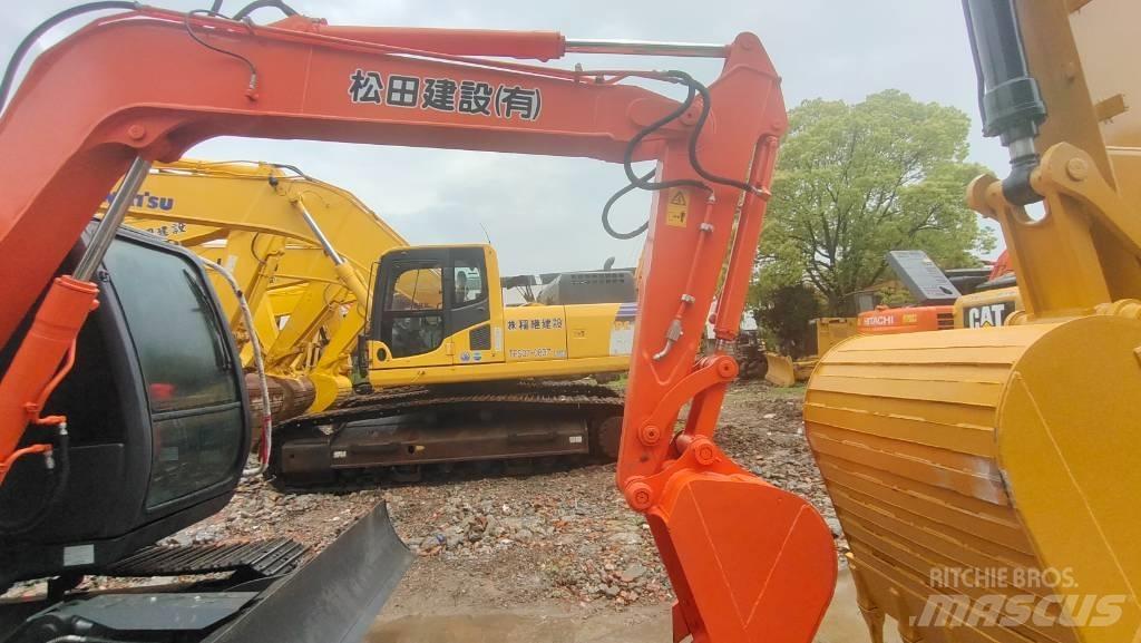 Hitachi ZX 70 소형 굴삭기 7톤 미만